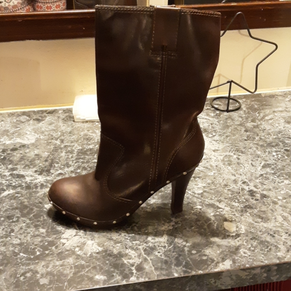 Micheal kors boots. make offer